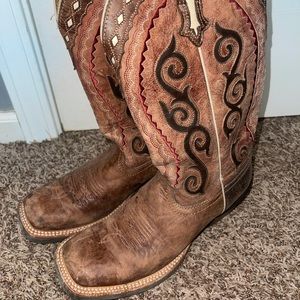 Womens size 7.5 Ariat Boots! Worn once!